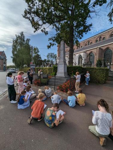 2023_Observons et travaillons sur le monument aux morts en CM1-CM2